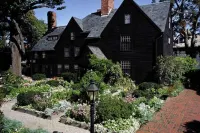 The Warlock House Hotels in Beverly
