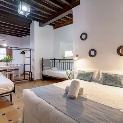 Suites Casa de Las Columnas Отели рядом с достопримечательностью «Район Альбайсин»