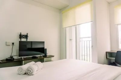 Nice and Comfort Studio Room at Serpong Garden Apartment Hotels in Cibogo