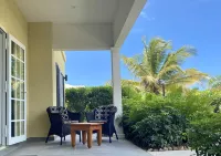 Colibri Court فنادق في Five Islands Village