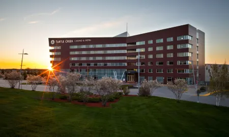 Turtle Creek Casino & Hotel Отели в г. Уайтуотер Тауншип
