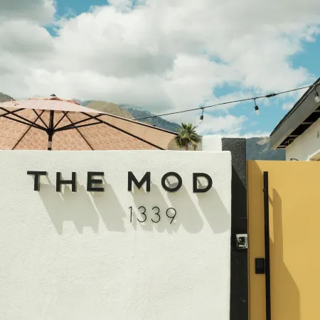 Mod Retreat in Vibrant Palm Springs