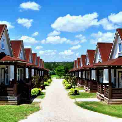 Cedar Break at Howard Ranch Hotel Exterior