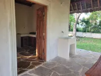 Cove House House 60 m2 Creekside Indian Ocean فنادق في Shimoni