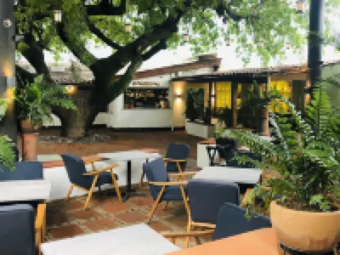 ホテル イ レストランテ エル シルエロ テポストランのホテル