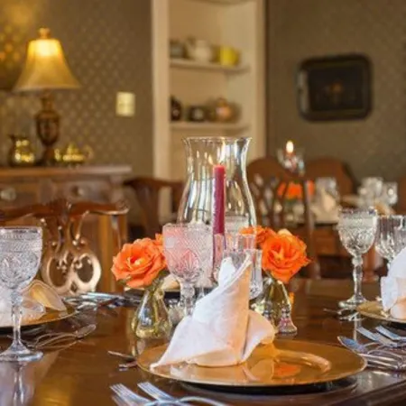 Hillbrook Inn