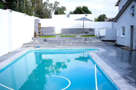 Semeni Asante Guesthouse Getaway