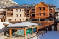 Madame Vacances les Balcons du Viso Hotels in Abries