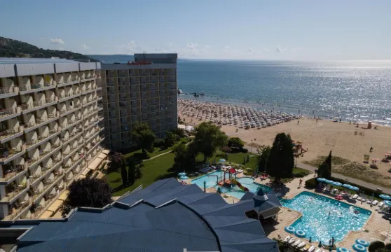 卡利亞克拉酒店