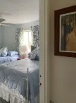 Southern cottage close to downtown with shopping and restaurants Hotels near Agape Church