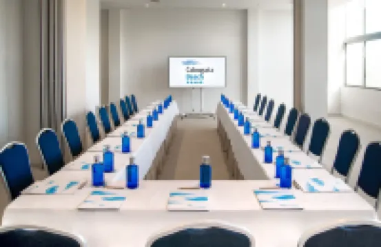 โรงแรม Cabogata Beach