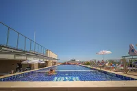 Cinema Hotel - Pools