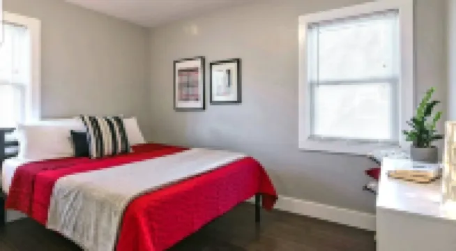 Gorgeous in Downtown Royal Oak! Designer Home, Perfect Reviews, 2 full baths! 羅亞爾奧克酒店