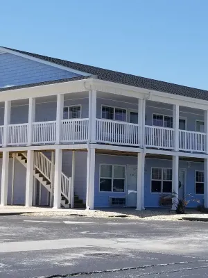 BEAUTIFUL UPSTAIRS CORNER STUDIO CONDO ON ATLANTIC BEACH