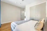 Modern Comfort and Gourmet Kitchen - Chic Music-Inspired Retreat