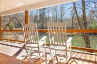 Scenic Mountain Views and Cozy Retreats - Charming Collection Escape