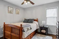 Close to Attractions and Minutes from Lake Michigan - Charming Cozy Retreat Hotels in Michigan City