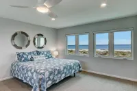 Oceanfront View and Multi-Level Living - Spacious Beach Haven Hotels in Nassau County