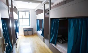 Nice Way Porto Hostel