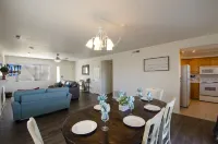 Extravagant Views and Shared Pools - Stylish Southern Utah Retreat