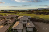 Luxurious Outdoor Living and Infinity Pool - Stunning Tropical Retreat