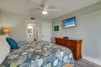 Expansive Gulf Views and Gourmet Kitchen - Spectacular Beachfront Retreat Hotels in Holmes Beach