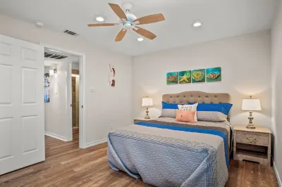 Modern Condo with BBQ Area and WiFi - Charming Coastal Retreat Hotels near University of Texas, Marine Science Institute