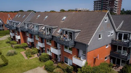 "Nordseeperle" - your retreat in the Deichkieker guesthouse - pets allowed Отели рядом с достопримечательностью «Wikingerschiff Tyrkir Hooksiel»