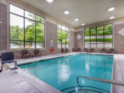 コンフォート スイーツ ブーン ブーンのホテル