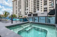 Cambria Hotel Fort Lauderdale Beach - Hot Tub