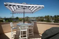 Sunset Suite - Ocean Views, Bright, Balconies, Walkable