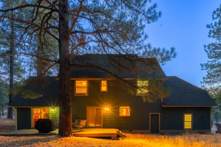 Bring the Family to Cool off *New Al Fresco Dining Extra Twin Beds