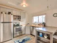Elegant Coastal Retreat - Ocean View, Full Kitchen, WiFi Hotels in Gleneden Beach