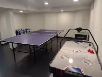 LeGros Chateau - Best Downtown Dells Vacation Rental! Game Room!