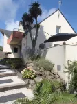 Contemporary villa in Le Pouliguen, 150m from the wild coastline Các khách sạn ở Le Pouliguen