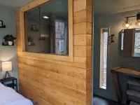 The Bird House ~ A modern treehouse in the forest ~ 15 minutes from downtown