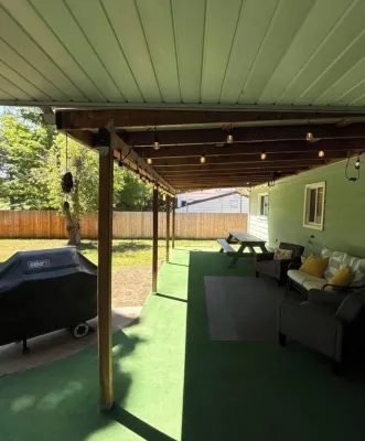 Family home by CU Hotels near Settler's Park