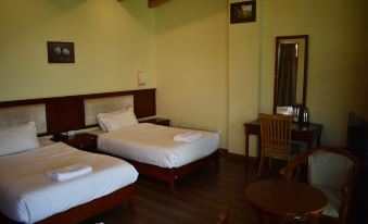 Whispering Woods Resort