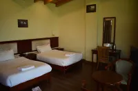 Whispering Woods Resort Hotels in 