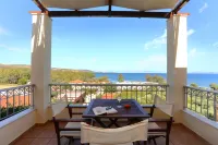 Vathi Hotel - parking