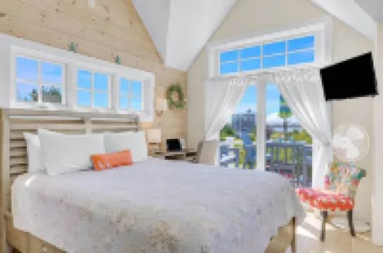 Plovers Nest Hotels in Newburyport