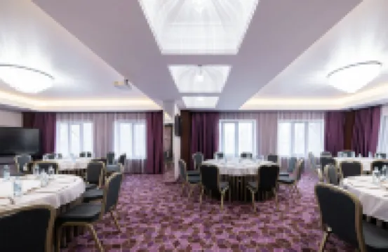 Orient Hotel ビシケクのホテル