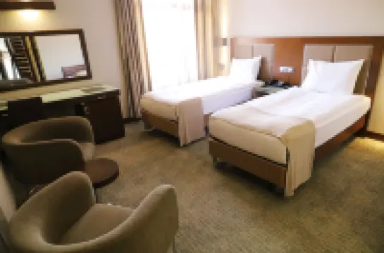 ฮิทิทออเต็ล