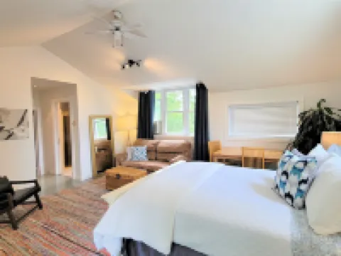 Auberge du Vignoble Bromont Hotels in Bromont