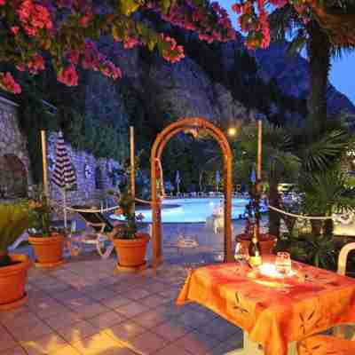 Hotel Augusta Garnì Hotel Exterior