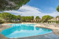 Village Pierre & Vacances Pont Royal en Provence Hotels in Mallemort