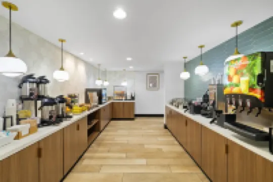 La Quinta Inn & Suites by Wyndham Santa Cruz Hotels in Santa Cruz