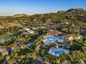 Li Finistreddi Exclusive Country Retreat