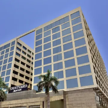 Courtyard Chennai Отели рядом с достопримечательностью «Посольство Германии»