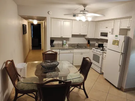 Grand Lake & Lifetime of Vacations Resorts Отели рядом с достопримечательностью «Джайв Кидс Уорлд Виллидж»